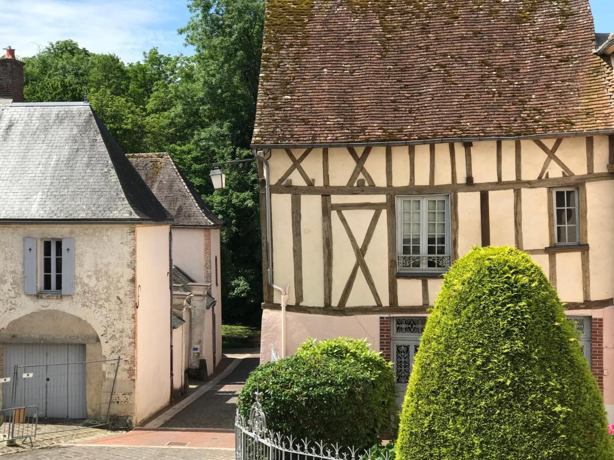 La Maison Jeanne D'Arc Saint-Fargeau  Luaran gambar