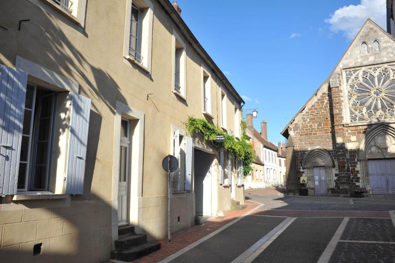 La Maison Jeanne D'Arc Saint-Fargeau  Luaran gambar