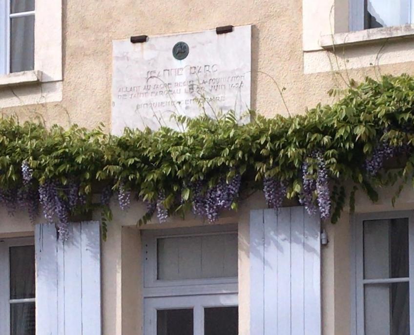 La Maison Jeanne D'Arc Saint-Fargeau  Luaran gambar